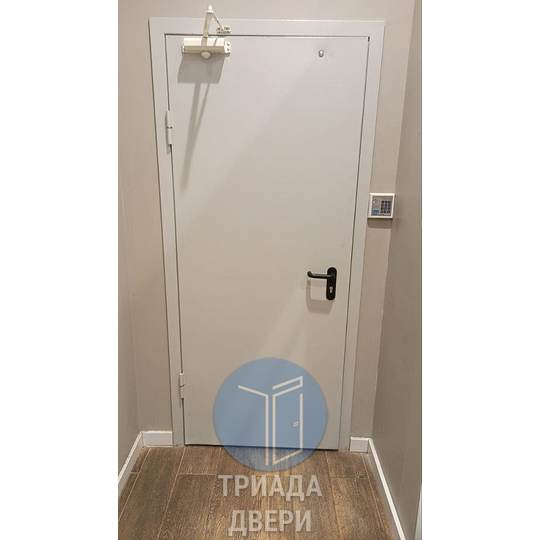 техническая дверь для подсобного помещения - фото 1