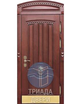 дверь с массивом дерева и фрамугой
