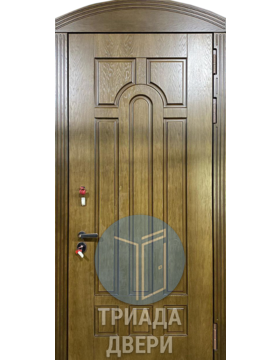уличная трехконтурная дверь с арочной верхней вставкой
