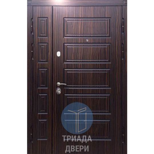 металлическая дверь с мдф отделкой и боковой вставкой
