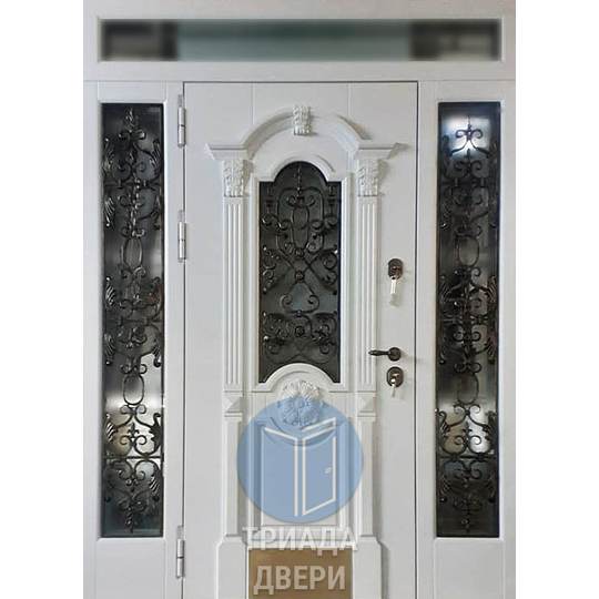 трехконтурная одностворчатая дверь мдф со вставками для загородного дома